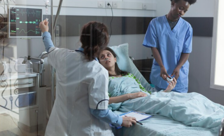 Wie ambulante Intensivpflege die Lebensqualität schwerkranker Menschen verbessert